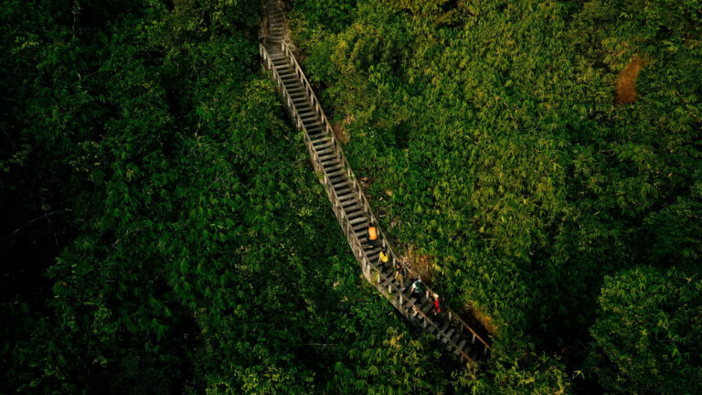 Hiking Đá Bia Phú Yên